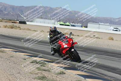 media/Oct-30-2025-Racers Edge (Thu) [[dabbdaf680]]/3-B Group/Session 3 (Turn 15 Inside)/